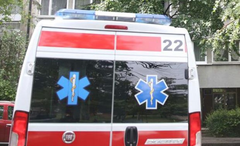 Obustavljen saobraćaj: Motociklista teško povrijeđen u udesu