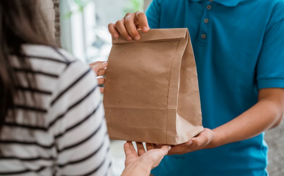 Cifre obaraju s nogu: Komšije otkrile koliko novca troše na naručivanje hrane