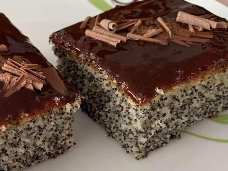 Posni kolač sa makom: Brzo i lako se pravi, a topi u ustima