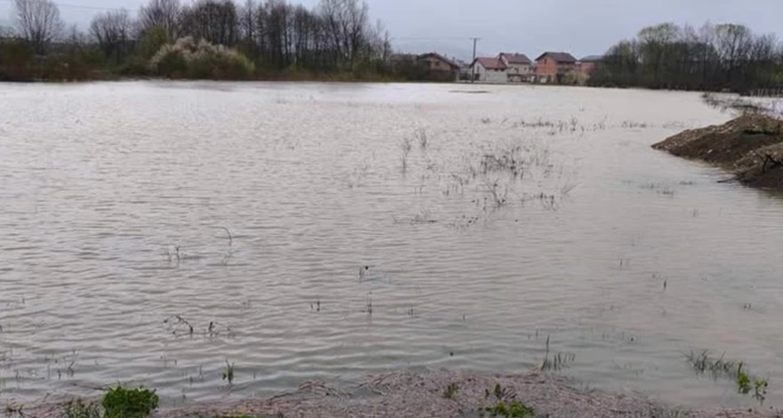 U Laktašima proglašena vanredna situacija: Najteže u Bukovici, zatvoreno više od 10 saobraćajnica