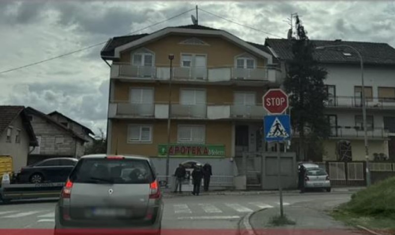 Teška saobraćajka u Banjaluci: Sudar dva automobila, povrijeđene četiri osobe