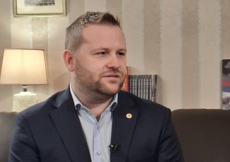 Lukić: Objavljen Službeni glasnik u kojem su ukazi o proglašenju zakona FOTO