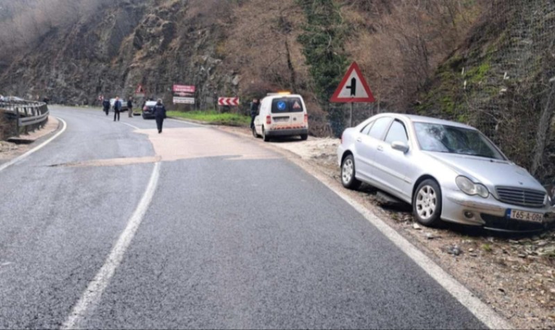 U nesreći učestvovala četiri vozila: Zbog teškog udesa obustavljen saobraćaj u ovom dijelu BiH