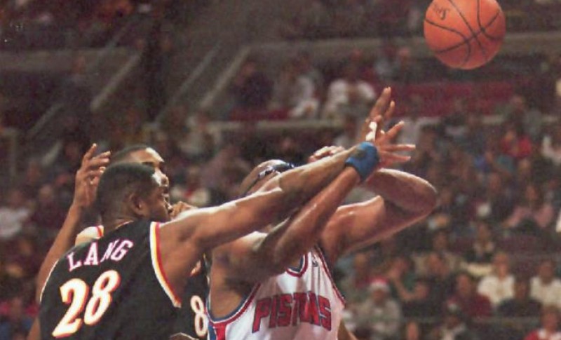 Umrla legenda NBA lige (52): Bio je poznat kao jedan od najdebljih košarkaša ikad