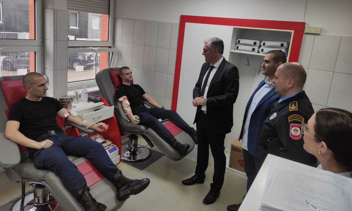 I ovako se spasavaju životi: Širom Srpske 800 pripadnika MUP-a dobrovoljno daje krv