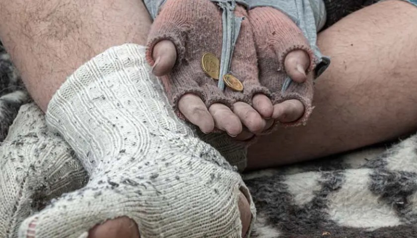 Uhapšena žena: Tjerala sinove (5 i 7) da prose, pa od njih uzimala novac