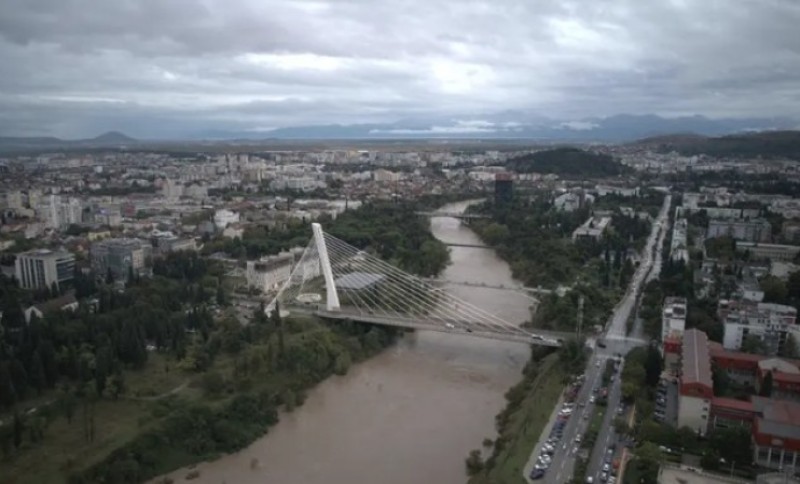 Drama u Podgorici: Mladić spasao ženu iz nabujale Morače