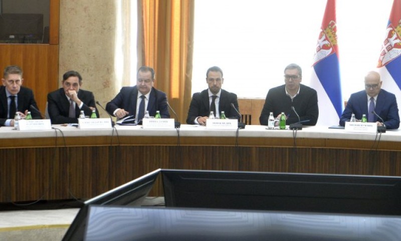 Prisustvuje i predsjednik Vučić: Počela sjednica Vlade Srbije