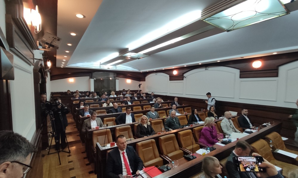 Parking, pitanje budžeta i izvještaji pred odbornicima: Počela sjednica banjalučke Skupštine FOTO