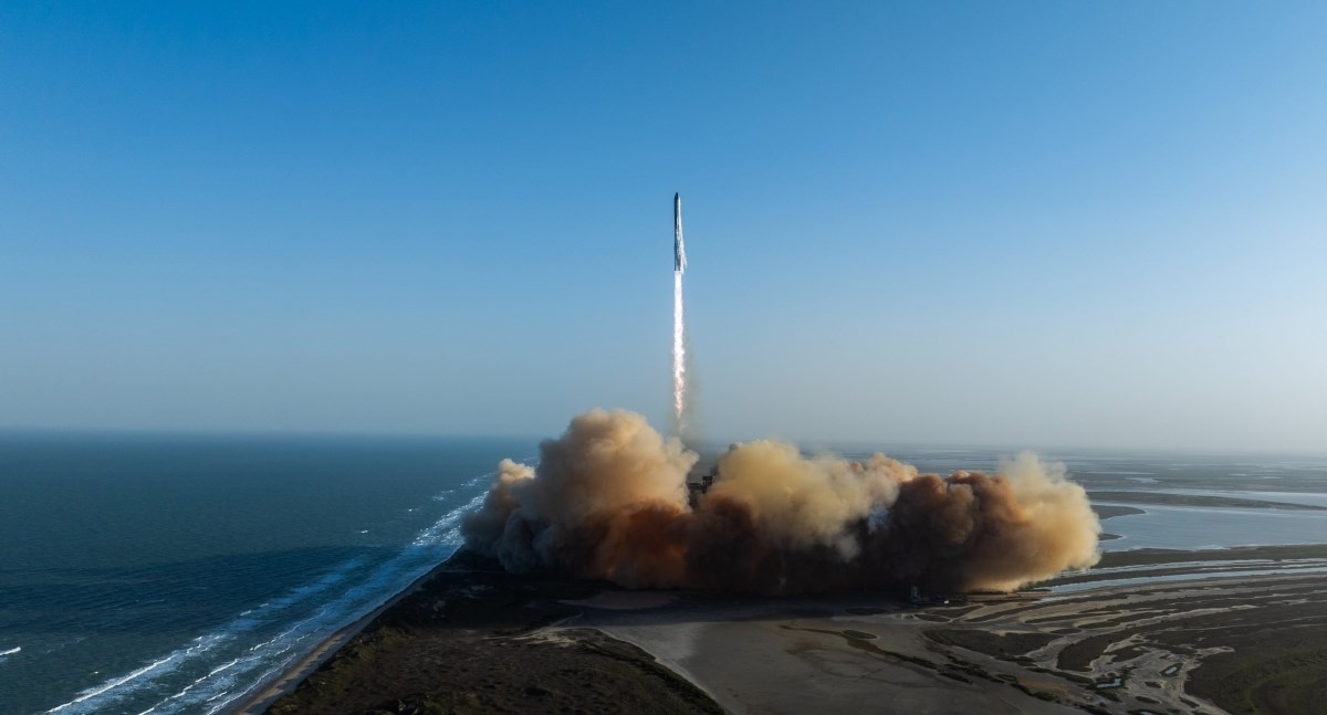 Haos na Floridi nakon eksplozije Starshipa: Obustavljeni letovi, Mask šuti