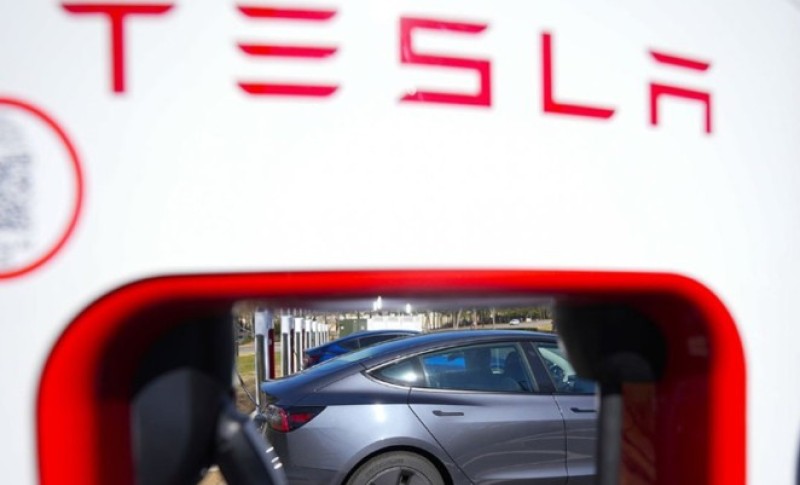 Potražnja pala i u maju: Tesla “tone” u Evropi