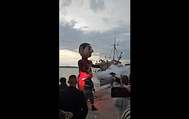 Skandal u Hrvatskoj: Spaljena lutka sa likom Vučića; Đurić najoštrije osudio širenje mržnje VIDEO