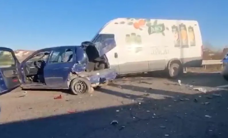 Saobraćaj i dalje obustavljen: Više lica povrijeđeno u udesu u Zalužanima VIDEO
