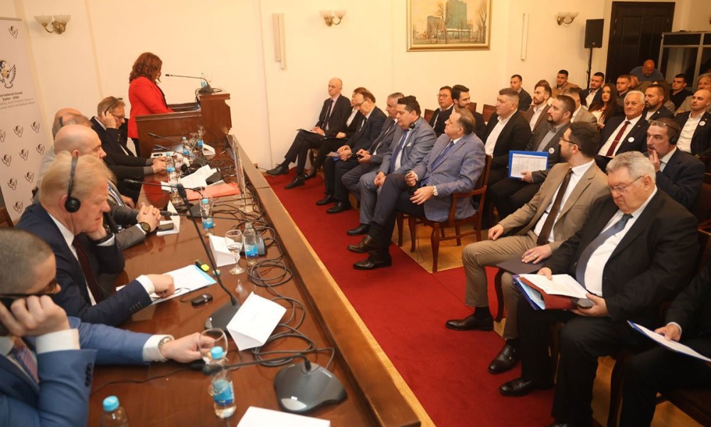 Prisutni Dodik i Stevandić: U Banjaluci počeo Forum o miru i stabilnosti