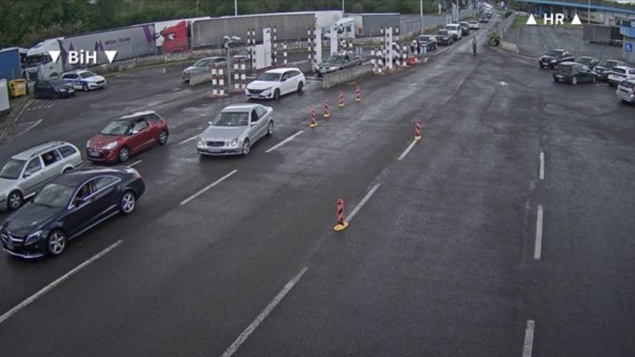 Gužva na izlazu iz BiH: Duža zadržavanja na graničnim prelazima Gradiška i Gradina
