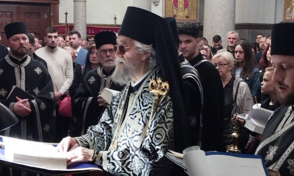 Večernje bogosluženje: Mitropolit Jefrem predvodio čitanje statija u Hramu Hrista Spasitelja