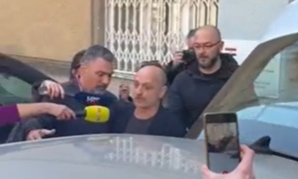 Objavljen snimak privođenja Kekina: Еvo šta je muzičar poručio VIDEO