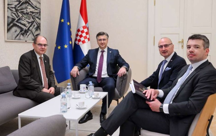 Plenković razgovarao sa Šmitom: Pozvao na smirivanje tenzija u BiH