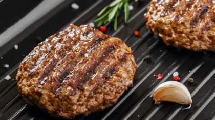 Obradovaće prave gurmane: Jednostavan recept za ljute pljeskavice