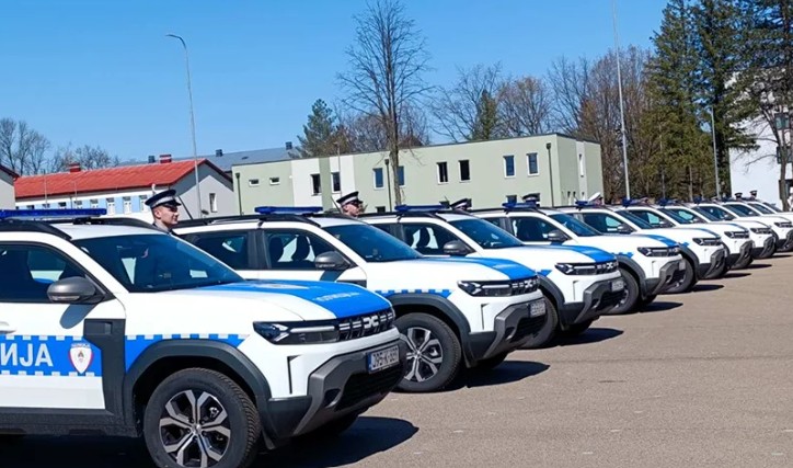 Karan i Kostrešević uručili ključeve: Policija Srpske dobila nova službena vozila