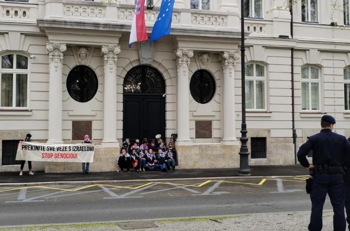 Drama u Zagrebu: Ispred zgrade MIP-a uhapšeni propalestinski aktivisti