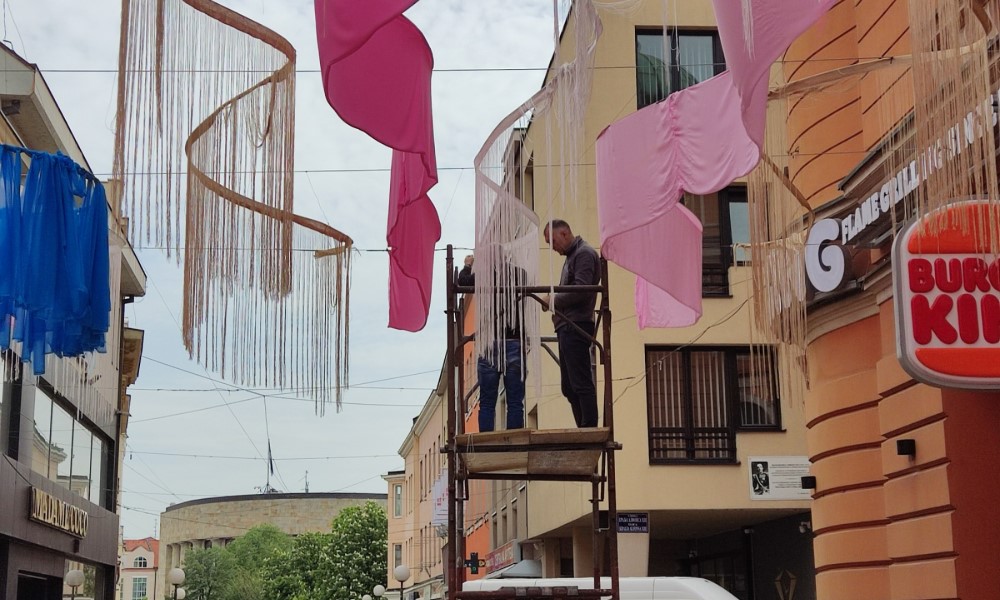 Kad gradske vlasti “znaju znanje”: U Gospodsku stigao majstor za resice FOTO/VIDEO