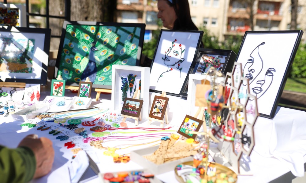 Sajam, radionice i modna revija: Manifestacija napunila banjalučki park FOTO