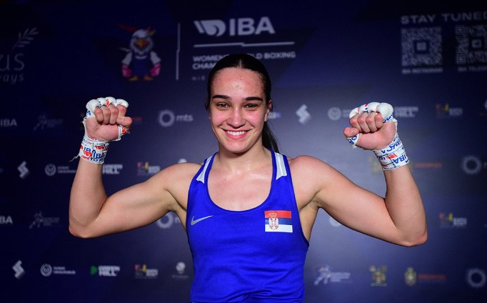 Meč koji svi čekaju: Sara u Banjaluci protiv Romane za svjetsku profi titulu