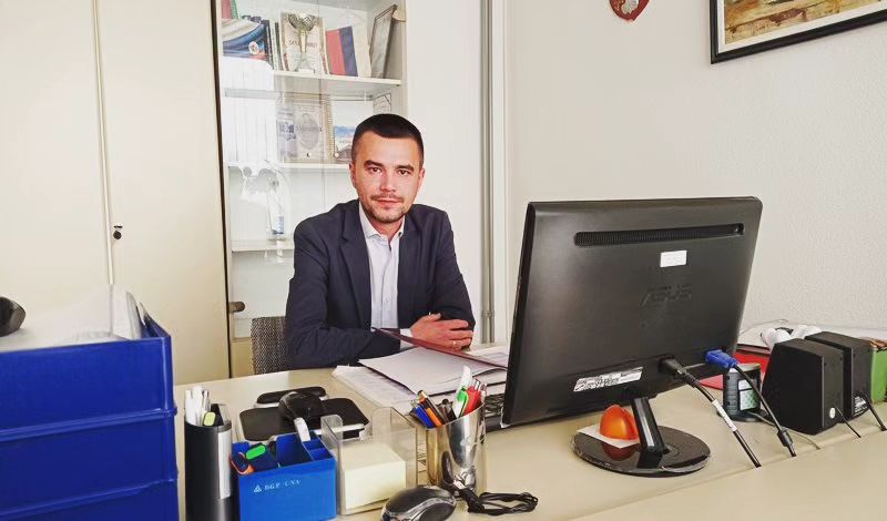 Oglasio se Savković nakon pada plafona: Troje djece prevezeno u Dom zdravlja