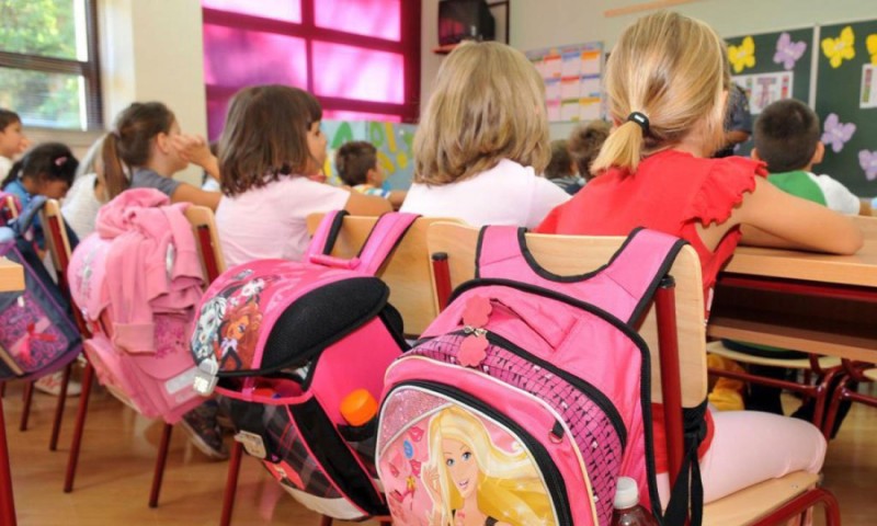 Reagovala i policija: Učenik montirao lica djevojčica i nastavnica na gola tijela