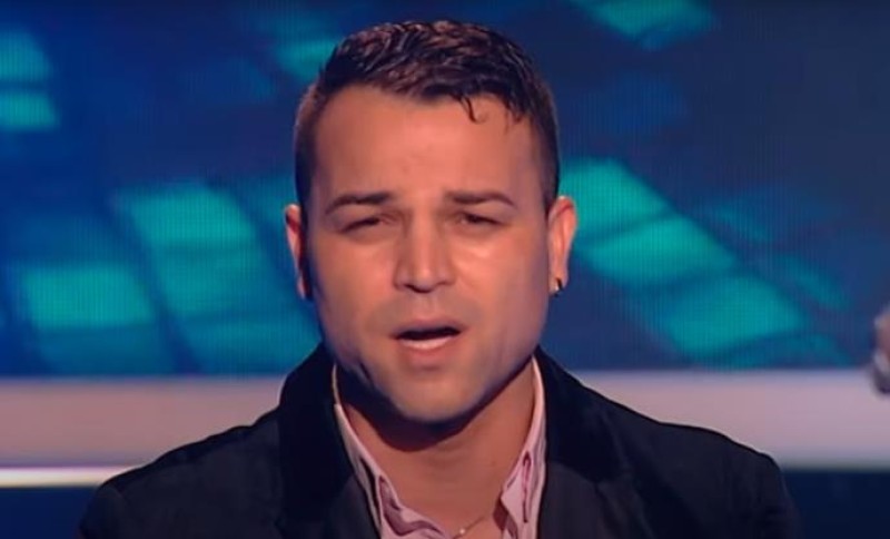 Pjevač na veselju uzeo bakšiš od 70.000 evra: Kofer od harmonike pun para