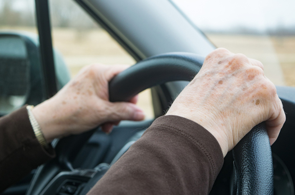 Nova pravila: EU skraćuje rok trajanja dozvole vozačima starijim od 65 godina
