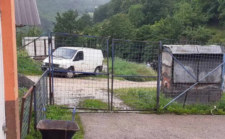 Talačka kriza: Mesar, sin i radnici optuženi za zarobljavanje policajaca