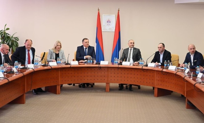 Odlazak Stanišića veliki je udar za Demos: Čubrilović nezadovoljan saradnjom sa SNSD-om