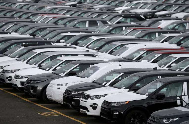 Raste jaz između ambicija i stvarnosti: Čak i pristupačni automobili postaju luksuz