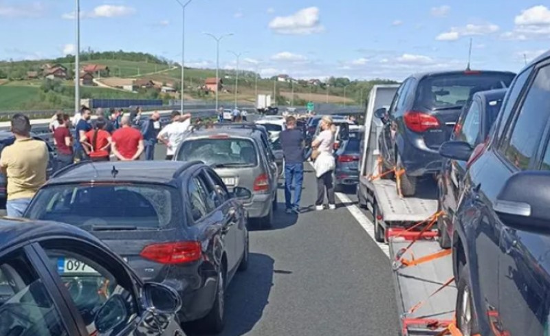 Horor na auto-putu Banjaluka – Prnjavor! Poginuo narodni poslanik, njegova supruga i dijete