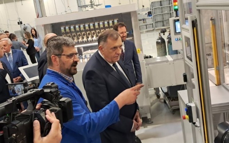 Dodik u Mahovljanima: Predsjednik Srpske obilazi fabriku koja proširuje proizvodnju FOTO