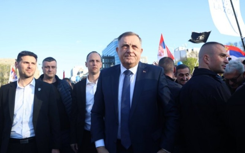 Dodik u Beogradu: Predsjednik Srpske stigao na skup “Ne damo Srbiju” FOTO