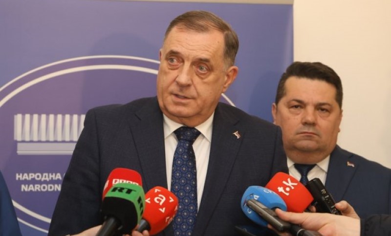 Dodik pojasnio: Ideja rasprava o Nacrtu novog ustava Srpske je vraćanje na izvorni Dejton FOTO