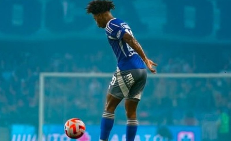 Drama! Fudbaleru oteli suprugu i petogodišnje dijete, on se sakrio ispod kreveta