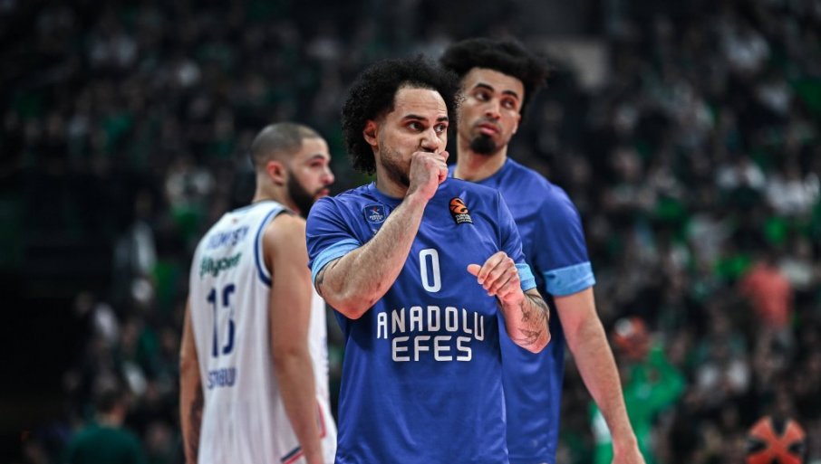 Efes napravio brejk protiv Panatinaikosa: Larkin srušio aktuelnog šampiona Evrope u Atini