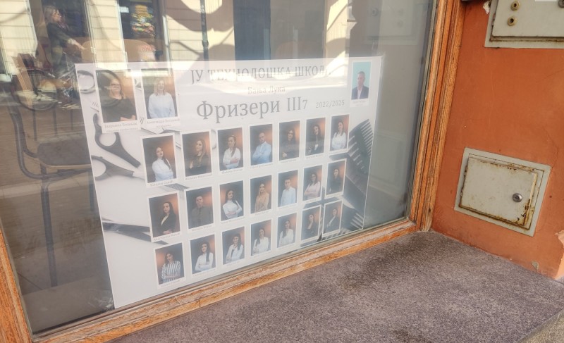 Tradicija se nastavlja: Prve slike maturanata osvanule u Gospodskoj ulici FOTO