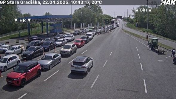 Informacije za vozače: Velike gužve na graničnim prelazima