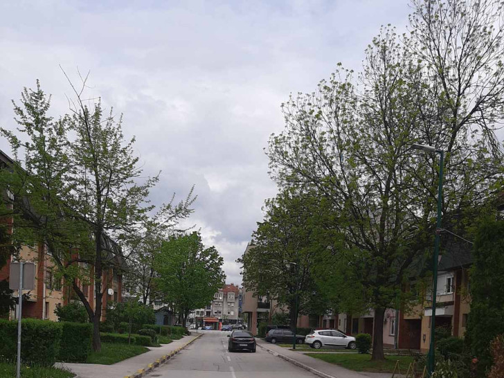 Priča za rubriku “vjerovali ili ne”: Gostima kafića glava u Srpskoj, noge u FBiH