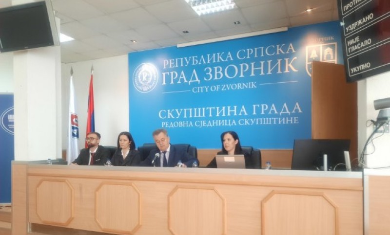 Javna rasprava u Zvorniku: Cilj novog ustava – ponovno uspostavljanje ustavnih nadležnosti Srpske