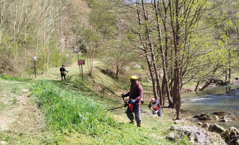 Zvuk kosilica odzvanja gradom: Banjaluka se sređuje za predstojeće praznike