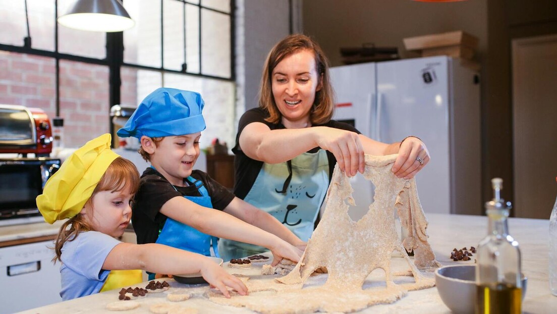 Ombudsman za djecu Srpske: Važno je da su bezbrižna i srećna, čujte ih