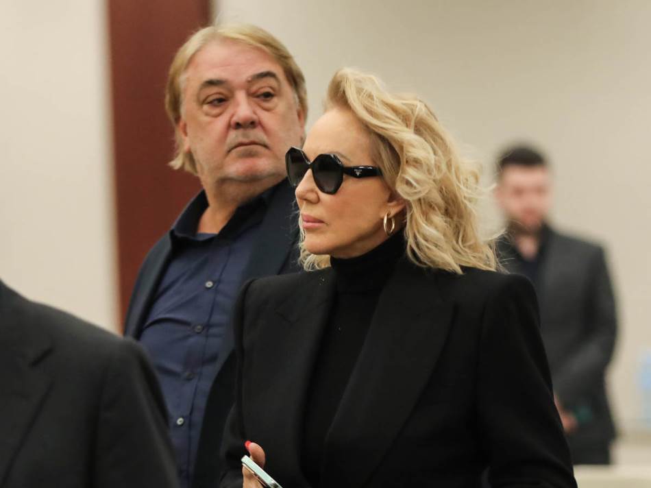 Lepa Brena emotivno o sinovima: “Teško mi je kad prolazim pored njihovih soba”