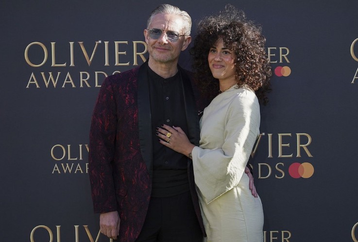 Nakon razvoda utjehu pronašao u njoj: Slavni glumac se ne odvaja od 23 godine mlađe djevojke