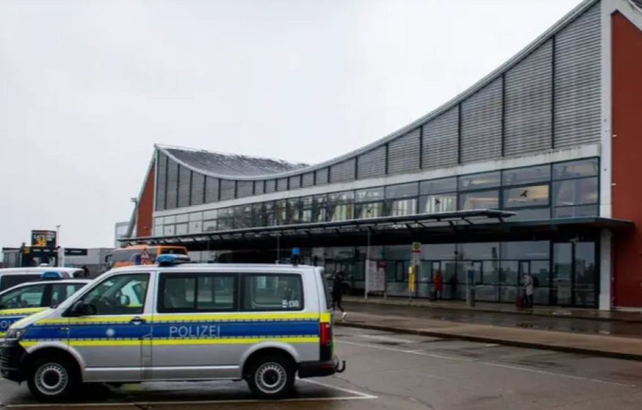 Putnik iz Banjaluke vraćen sa aerodroma u Memingenu